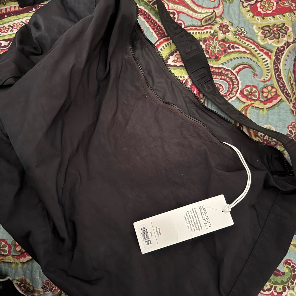 Baggy large nylon crescent bag